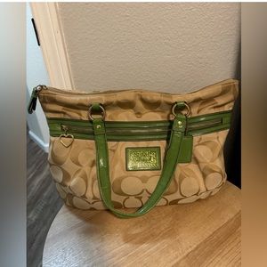 EUC/Coach Poppy St Patt Green
